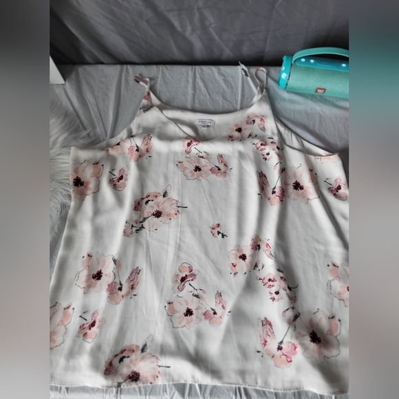 Essentials White and Pink Floral Camisole, Size 2XL - Picture 3 of 5